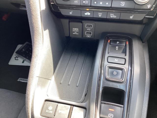 インサイト EX・ブラックスタイル AAC キーレス LEDライト Pセンサー サイドエアバッグ オートマチックハイビーム レーンキープ VSA シートヒータ エアバッグ スマートキー ABS オートライト ナビ アイドリングストップ(12枚目)