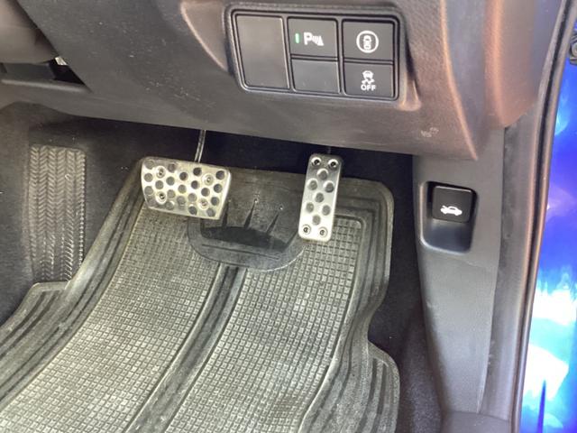 インサイト EX・ブラックスタイル AAC キーレス LEDライト Pセンサー サイドエアバッグ オートマチックハイビーム レーンキープ VSA シートヒータ エアバッグ スマートキー ABS オートライト ナビ アイドリングストップ(19枚目)