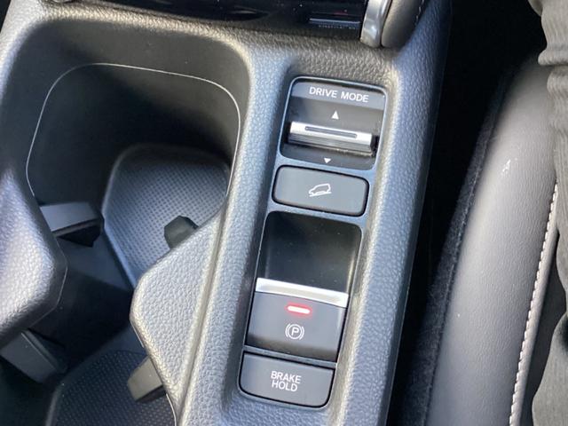 ヴェゼル e:HEV Z LDA 衝突回避支援ブレーキ機能 スマキ Pトランク フルオートエアコン オートLED エアバッグ 両席エアバック パワーウィンドウ LEDランプ ソナー クルーズC キーレスエントリー シートヒータ(10枚目)