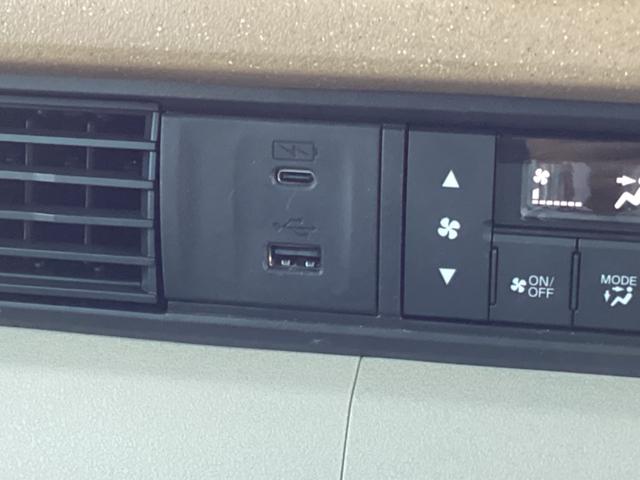 N-BOX ファッションスタイル 衝突安全ボディ 車線逸脱防止 ソナー 盗難防止装置 スマートキ LEDランプ ATハイビーム サイドカーテンエアバック クルコン パワーステアリング フルオートエアコン VSA エアバッグ キーフリー(7枚目)