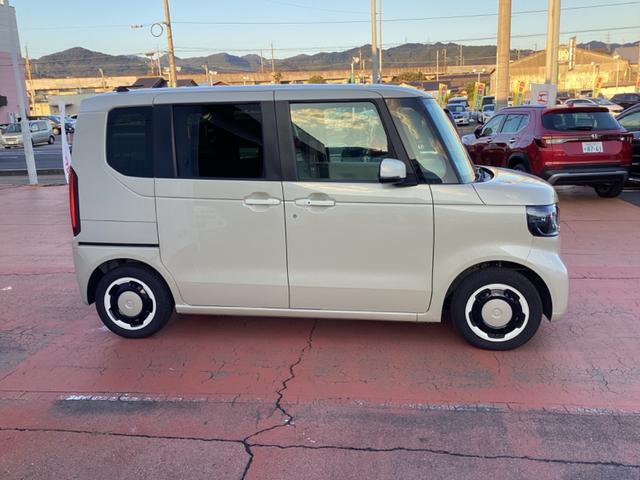 N-BOX ファッションスタイル 衝突安全ボディ 車線逸脱防止 ソナー 盗難防止装置 スマートキ LEDランプ ATハイビーム サイドカーテンエアバック クルコン パワーステアリング フルオートエアコン VSA エアバッグ キーフリー(32枚目)