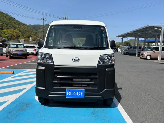 スペシャル　新車保証　走行４５５７Ｋｍ　衝突回避支援システム　コーナーセンサー　両側スライドドア　ラバー製純正フロアマット　取扱説明書　保証書(2枚目)