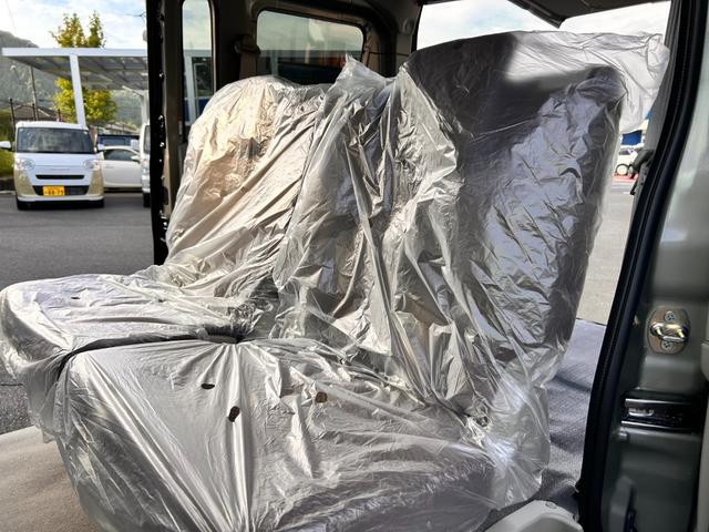 エブリイ Jリミテッド 新車保証 走行5Km 衝突回避支援システム ハイビームアシスト ぬかるみ脱出アシスト ブラック塗装専用LEDヘッドライト 専用デカール ガンメタ塗装フルホイールキャップ USB電源ソケット(14枚目)