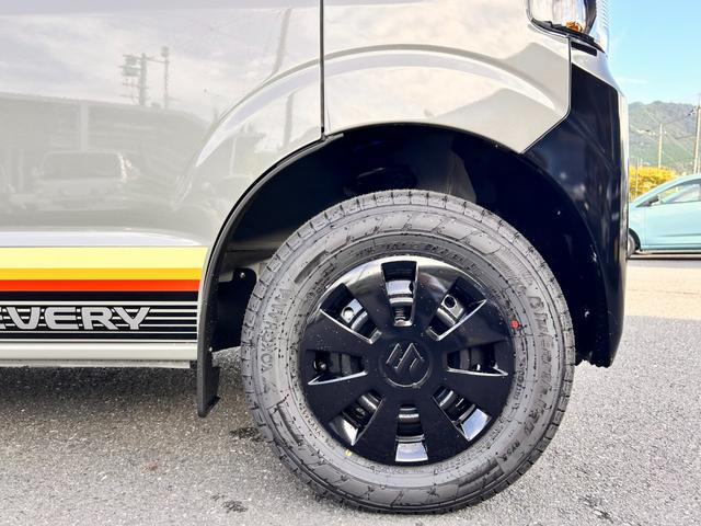 エブリイ Jリミテッド 新車保証 走行5Km 衝突回避支援システム ハイビームアシスト ぬかるみ脱出アシスト ブラック塗装専用LEDヘッドライト 専用デカール ガンメタ塗装フルホイールキャップ USB電源ソケット(20枚目)