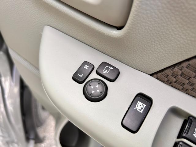 エブリイ Jリミテッド 新車保証 走行5Km 衝突回避支援システム ハイビームアシスト ぬかるみ脱出アシスト ブラック塗装専用LEDヘッドライト 専用デカール ガンメタ塗装フルホイールキャップ USB電源ソケット(24枚目)