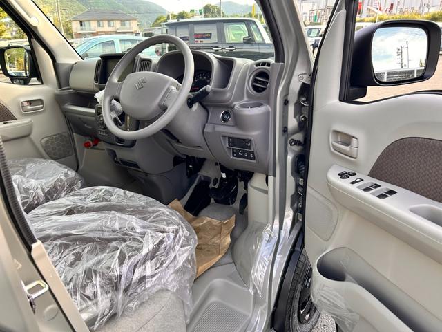 エブリイ Jリミテッド 新車保証 走行5Km 衝突回避支援システム ハイビームアシスト ぬかるみ脱出アシスト ブラック塗装専用LEDヘッドライト 専用デカール ガンメタ塗装フルホイールキャップ USB電源ソケット(26枚目)