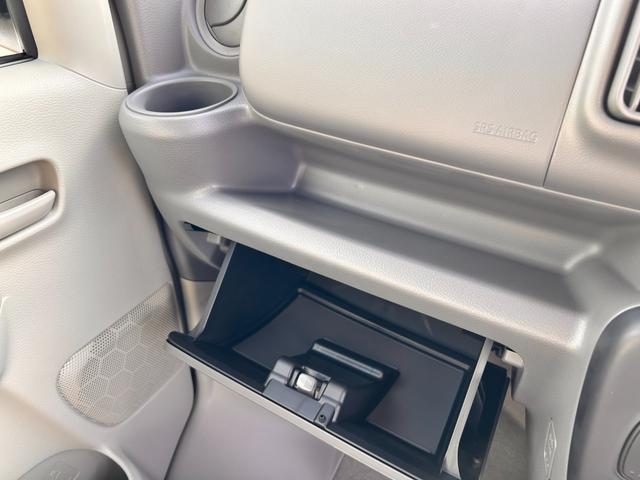 エブリイ Jリミテッド 新車保証 走行5Km 衝突回避支援システム ハイビームアシスト ぬかるみ脱出アシスト ブラック塗装専用LEDヘッドライト 専用デカール ガンメタ塗装フルホイールキャップ USB電源ソケット(37枚目)