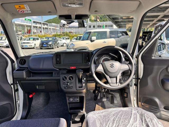 アルト Ｌ　新車保証　禁煙車　走行４Ｋｍ　衝突回避支援システム　アイドリングストップ　シートヒーター　ハイビームアシスト　熱線吸収グリーンガラス　電動格納式ドアミラー　キーレスエントリー　保証書（11枚目）