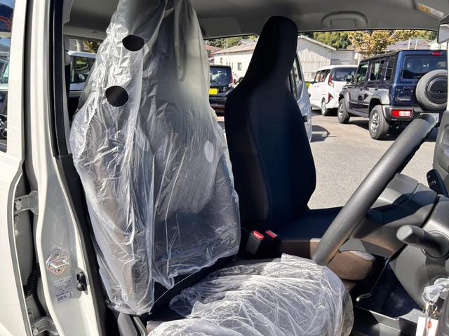 アルト Ｌ　新車保証　禁煙車　走行４Ｋｍ　衝突回避支援システム　アイドリングストップ　シートヒーター　ハイビームアシスト　熱線吸収グリーンガラス　電動格納式ドアミラー　キーレスエントリー　保証書（33枚目）