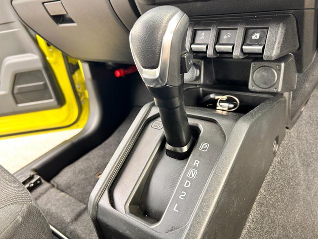 ジムニー XL 1年保証 ワンオーナー 禁煙車 セーフティサポート パートタイム4WD 純正ナビ Bluetooth接続 バックカメラ ETC オートライト 電動格納式ドアミラー 盗難防止システム(13枚目)