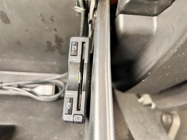 ジムニー XL 1年保証 ワンオーナー 禁煙車 セーフティサポート パートタイム4WD 純正ナビ Bluetooth接続 バックカメラ ETC オートライト 電動格納式ドアミラー 盗難防止システム(17枚目)