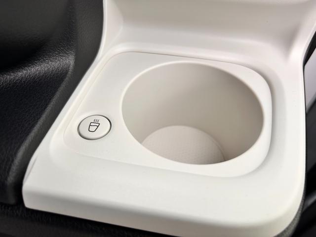 ムーヴキャンバス ストライプスＧ　新車保証　衝突回避支援システム　走行２Ｋｍ　両側電動スライドドア　バックカメラ　ＬＥＤヘッドライト　フロントＵＳＢチャージャー　リヤＵＳＢチャージャー　ＬＥＤルームランプ　ホッとカップホルダー（17枚目）