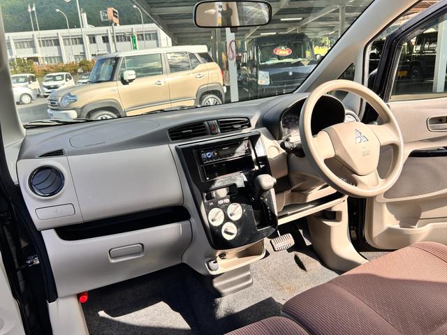 eKワゴン E 1年保証 走行52787Km CDチューナー 電動格納式ドアミラー 社外アルミホイール ベンチシート 衝突安全ボディ ABS キーレスエントリー(19枚目)