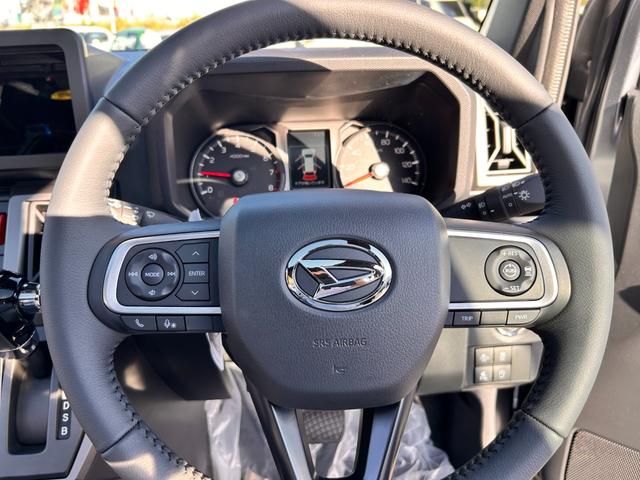 タフト G ダーククロムベンチャー 新車保証 シェード付サンルーフ ワイヤレス充電器 LEDルームランプ 衝突回避支援システム 電動パーキングブレーキ アダプティブクルーズコントロール 純正フロアマット 純正ドアバイザー(13枚目)