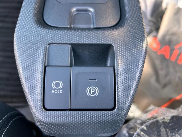 タフト G ダーククロムベンチャー 新車保証 シェード付サンルーフ ワイヤレス充電器 LEDルームランプ 衝突回避支援システム 電動パーキングブレーキ アダプティブクルーズコントロール 純正フロアマット 純正ドアバイザー(16枚目)