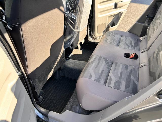 タフト G ダーククロムベンチャー 新車保証 シェード付サンルーフ ワイヤレス充電器 LEDルームランプ 衝突回避支援システム 電動パーキングブレーキ アダプティブクルーズコントロール 純正フロアマット 純正ドアバイザー(20枚目)