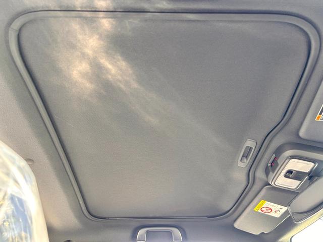 タフト G ダーククロムベンチャー 新車保証 シェード付サンルーフ ワイヤレス充電器 LEDルームランプ 衝突回避支援システム 電動パーキングブレーキ アダプティブクルーズコントロール 純正フロアマット 純正ドアバイザー(23枚目)