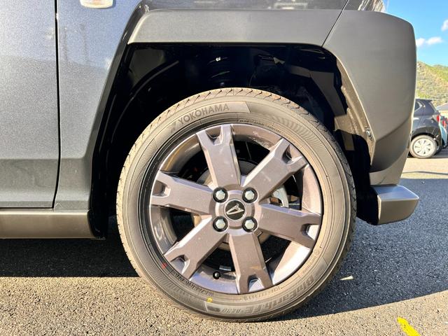 タフト G ダーククロムベンチャー 新車保証 シェード付サンルーフ ワイヤレス充電器 LEDルームランプ 衝突回避支援システム 電動パーキングブレーキ アダプティブクルーズコントロール 純正フロアマット 純正ドアバイザー(28枚目)