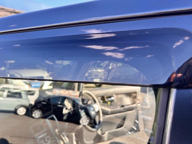 タフト G ダーククロムベンチャー 新車保証 シェード付サンルーフ ワイヤレス充電器 LEDルームランプ 衝突回避支援システム 電動パーキングブレーキ アダプティブクルーズコントロール 純正フロアマット 純正ドアバイザー(35枚目)