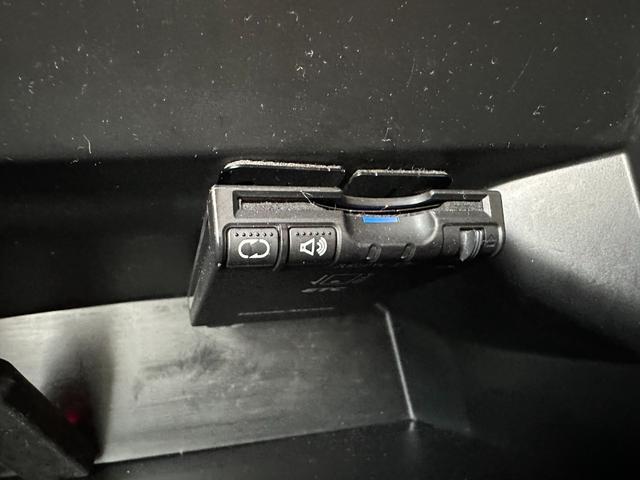 N-BOX G SSパッケージ 当社1年保証 純正ナビ バックカメラ Bluetooth スマートキー 純正フロアマット ETC 両側電動スライドドアドア ステアリングスイッチ 電動格納ドアミラー ABS ワンセグTV(7枚目)