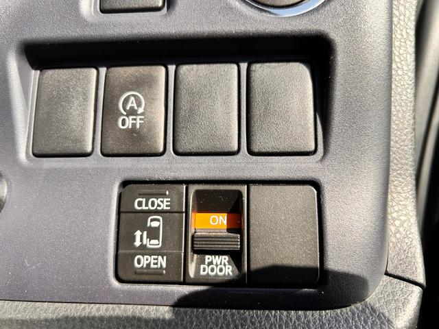 ヴォクシー ＺＳ　６か月保証　７人乗り　純正ナビ　バックカメラ　左側電動スライドドア　ＥＴＣ　アイドリングストップ　電動格納式ドアミラー　Ｂｌｕｅｔｏｏｔｈ接続　オートライト　プッシュ式スタート　純正アルミホイール（13枚目）