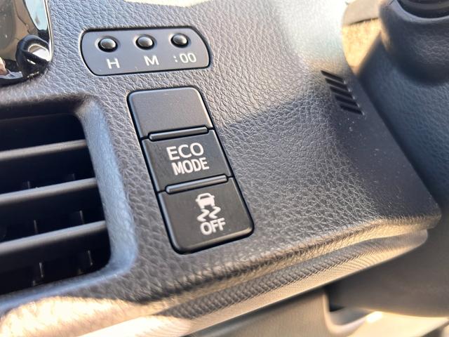 ヴォクシー ＺＳ　６か月保証　７人乗り　純正ナビ　バックカメラ　左側電動スライドドア　ＥＴＣ　アイドリングストップ　電動格納式ドアミラー　Ｂｌｕｅｔｏｏｔｈ接続　オートライト　プッシュ式スタート　純正アルミホイール（16枚目）