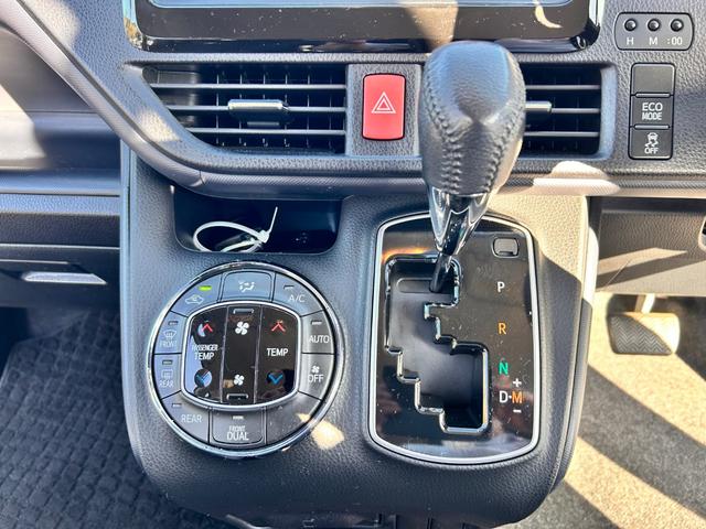 ヴォクシー ＺＳ　６か月保証　７人乗り　純正ナビ　バックカメラ　左側電動スライドドア　ＥＴＣ　アイドリングストップ　電動格納式ドアミラー　Ｂｌｕｅｔｏｏｔｈ接続　オートライト　プッシュ式スタート　純正アルミホイール（17枚目）