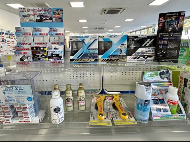 ヴォクシー ＺＳ　６か月保証　７人乗り　純正ナビ　バックカメラ　左側電動スライドドア　ＥＴＣ　アイドリングストップ　電動格納式ドアミラー　Ｂｌｕｅｔｏｏｔｈ接続　オートライト　プッシュ式スタート　純正アルミホイール（65枚目）