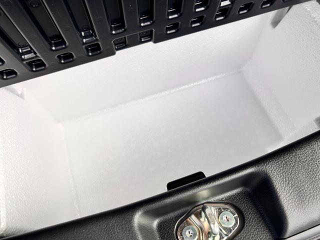 ワゴンRスマイル ハイブリッドX クリームコーデ 新車保証 走行4Km 衝突回避支援システム 両側電動スライド アダプティブクルーズコントロール 車線維持支援機能 電動パーキングブレーキ 360°プレミアムUVアンドIRカットガラス(22枚目)