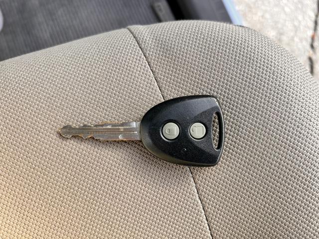 ミライース Ｘ　３か月保証　走行６３７３８Ｋｍ　ＥＴＣ　ＣＤチューナー　デュアルエアバッグ　ＡＢＳ　取扱説明書　点検記録簿　ＣＶＴ　キーレスエントリー　アイドリングストップ　盗難防止システム　純正フロアマット（16枚目）