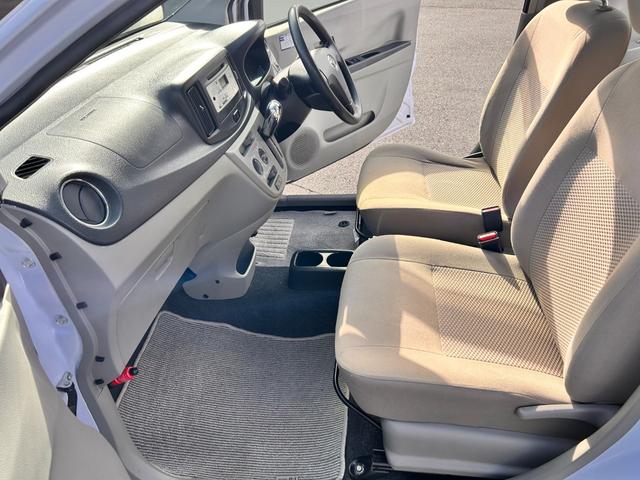 ミライース Ｘ　３か月保証　走行６３７３８Ｋｍ　ＥＴＣ　ＣＤチューナー　デュアルエアバッグ　ＡＢＳ　取扱説明書　点検記録簿　ＣＶＴ　キーレスエントリー　アイドリングストップ　盗難防止システム　純正フロアマット（19枚目）