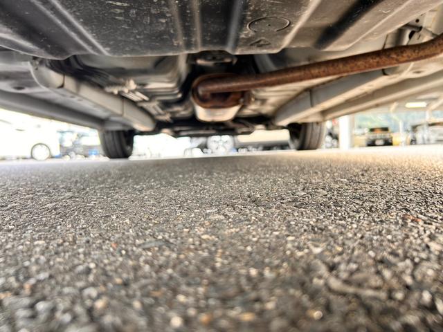 ミライース Ｘ　３か月保証　走行６３７３８Ｋｍ　ＥＴＣ　ＣＤチューナー　デュアルエアバッグ　ＡＢＳ　取扱説明書　点検記録簿　ＣＶＴ　キーレスエントリー　アイドリングストップ　盗難防止システム　純正フロアマット（31枚目）