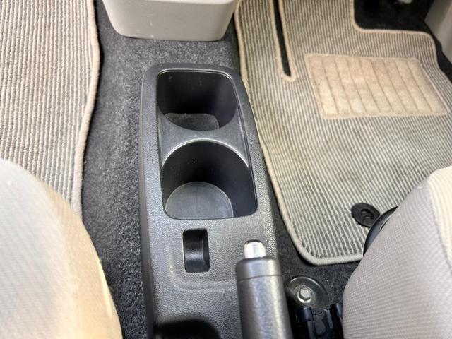ミライース Ｘ　３か月保証　走行６３７３８Ｋｍ　ＥＴＣ　ＣＤチューナー　デュアルエアバッグ　ＡＢＳ　取扱説明書　点検記録簿　ＣＶＴ　キーレスエントリー　アイドリングストップ　盗難防止システム　純正フロアマット（32枚目）