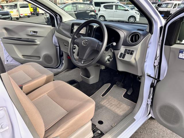 ミライース Ｘ　３か月保証　走行６３７３８Ｋｍ　ＥＴＣ　ＣＤチューナー　デュアルエアバッグ　ＡＢＳ　取扱説明書　点検記録簿　ＣＶＴ　キーレスエントリー　アイドリングストップ　盗難防止システム　純正フロアマット（36枚目）
