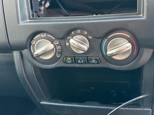 キックス ＲＸ　３か月保証　４ＷＤ　ターボ　純正アルミホイール　キーレスエントリー　ＥＴＣ　電動格納式ドアミラー　盗難防止システム　衝突安全ボディ　ＡＢＳ（6枚目）