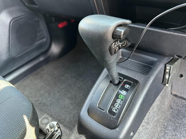 キックス ＲＸ　３か月保証　４ＷＤ　ターボ　純正アルミホイール　キーレスエントリー　ＥＴＣ　電動格納式ドアミラー　盗難防止システム　衝突安全ボディ　ＡＢＳ（9枚目）