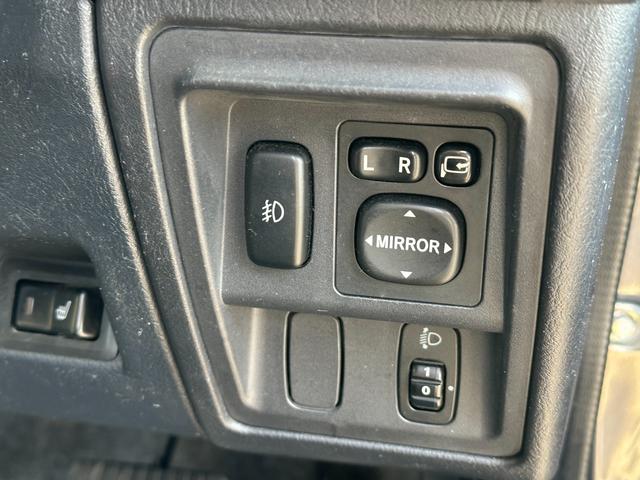 キックス ＲＸ　３か月保証　４ＷＤ　ターボ　純正アルミホイール　キーレスエントリー　ＥＴＣ　電動格納式ドアミラー　盗難防止システム　衝突安全ボディ　ＡＢＳ（17枚目）