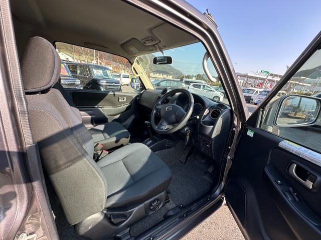 キックス ＲＸ　３か月保証　４ＷＤ　ターボ　純正アルミホイール　キーレスエントリー　ＥＴＣ　電動格納式ドアミラー　盗難防止システム　衝突安全ボディ　ＡＢＳ（21枚目）