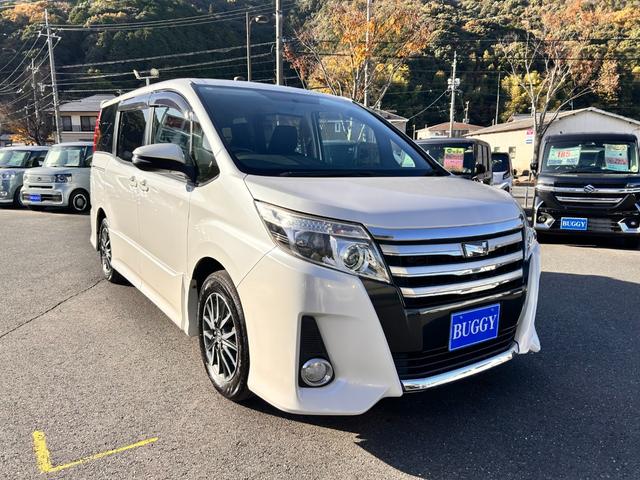 ノア Si 6か月保証 ワンオーナー 8人乗り ナビ バックカメラ ETC 16インチ純正アルミホイール 左側電動スライドドア オートライト 電動格納式ドアミラー プッシュ式スタート アイドリングストップ(3枚目)