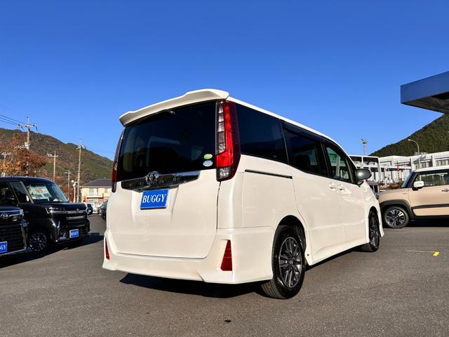 ノア Si 6か月保証 ワンオーナー 8人乗り ナビ バックカメラ ETC 16インチ純正アルミホイール 左側電動スライドドア オートライト 電動格納式ドアミラー プッシュ式スタート アイドリングストップ(9枚目)