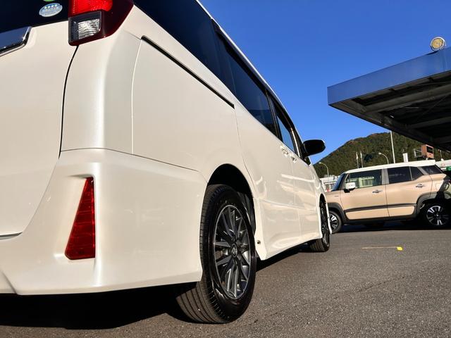 ノア Si 6か月保証 ワンオーナー 8人乗り ナビ バックカメラ ETC 16インチ純正アルミホイール 左側電動スライドドア オートライト 電動格納式ドアミラー プッシュ式スタート アイドリングストップ(35枚目)
