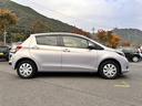 ヴィッツ F スマイルエディション 6か月保証 走行35232Km 純正ナビ ミュージックサーバ バックカメラ プッシュ式スタート 純正フロアマット 純正ドアバイザー 荷物落下防止ガード コーナーポール ABS 点検記録簿(6枚目)