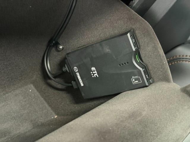 CX-5 2.2 XD Lパッケージ ディーゼルターボ 革シート BOSEサウンドシステム サンルー パワーバックゲート レーダーC 1オーナー エアコン リアカメラ 本革 キーフリー 電動パワーシート アイストップ オートLED サンルーフ付き ターボ(52枚目)