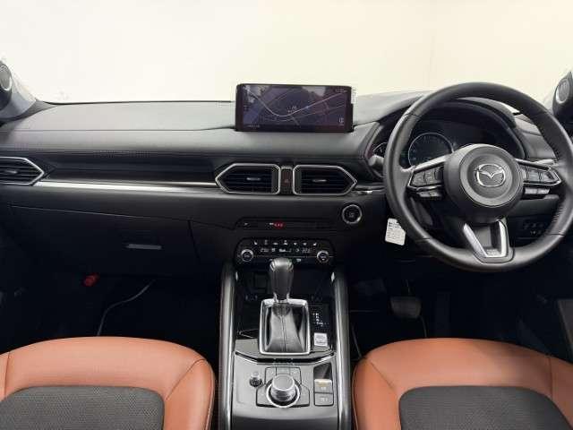 CX-5 2.0 20S レトロスポーツエディション BOSEサウンドシステム 電動リアゲート パワーテールゲート ABS Pシート LEDヘッドライト 横滑り防止機能 エアコン スマートキー フルセグTV メモリーナビ オートマチックハイビーム(3枚目)