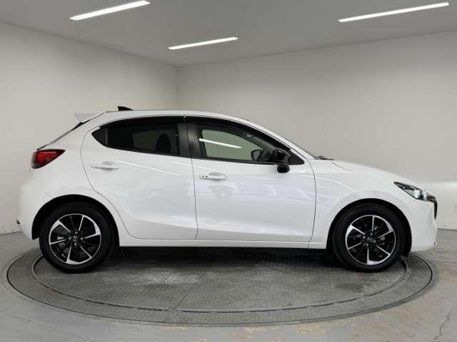 MAZDA2 1.5 XD スポルトプラス ディーゼルターボ ナビ フルセグTV 全周囲カメラ レーダークルーズ ナビTV LED アドバンストキー コーナーセンサー パワステ パワーウィンドウ DSC 電動シート シートヒーター オートマチックハイビーム(19枚目)