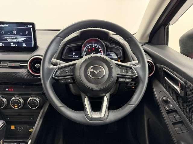 MAZDA2 1.5 15S ブラック トーン エディション フルセグTV ETC 全周囲カメラ レーダークルコン LEDヘッド バックモニター ソナー DVD再生 ミュージックプレイヤー接続可 フルオートエアコン キーフリー ETC 地デジ 横滑り防止装置(11枚目)