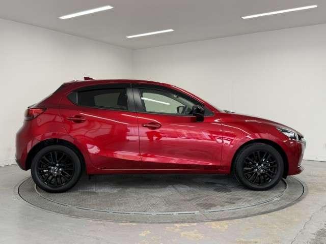 MAZDA2 1.5 15S ブラック トーン エディション フルセグTV ETC 全周囲カメラ レーダークルコン LEDヘッド バックモニター ソナー DVD再生 ミュージックプレイヤー接続可 フルオートエアコン キーフリー ETC 地デジ 横滑り防止装置(19枚目)