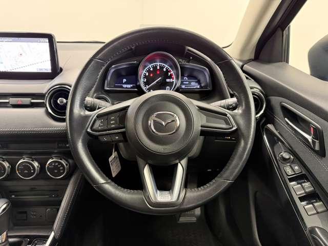 デミオ １．５　１５Ｓ　ツーリング　ナビ　フルセグＴＶ　ＥＴＣ　コーナーソナー　地デジ　インテリジェントキー　Ｂカメラ　記録簿　ＤＶＤ　ＬＥＤヘッド　ワンオーナー車　前席シートヒーター　横滑り防止装置　ＥＴＣ　アルミホイール　禁煙車（11枚目）