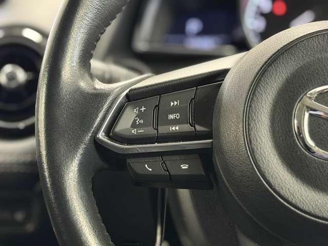 デミオ １．５　１５Ｓ　ツーリング　ナビ　フルセグＴＶ　ＥＴＣ　コーナーソナー　地デジ　インテリジェントキー　Ｂカメラ　記録簿　ＤＶＤ　ＬＥＤヘッド　ワンオーナー車　前席シートヒーター　横滑り防止装置　ＥＴＣ　アルミホイール　禁煙車（13枚目）