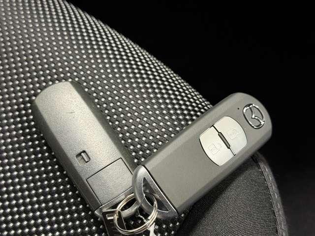 デミオ １．５　１５Ｓ　ツーリング　ナビ　フルセグＴＶ　ＥＴＣ　コーナーソナー　地デジ　インテリジェントキー　Ｂカメラ　記録簿　ＤＶＤ　ＬＥＤヘッド　ワンオーナー車　前席シートヒーター　横滑り防止装置　ＥＴＣ　アルミホイール　禁煙車（15枚目）